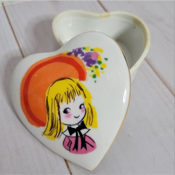 Vintage 70s Glass Kitschy Girl Trinket Dish - Set of 4 - Picture 7 of 14